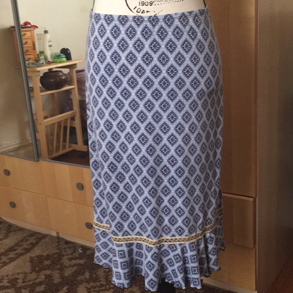 EUC Bisou Bisou skirt
